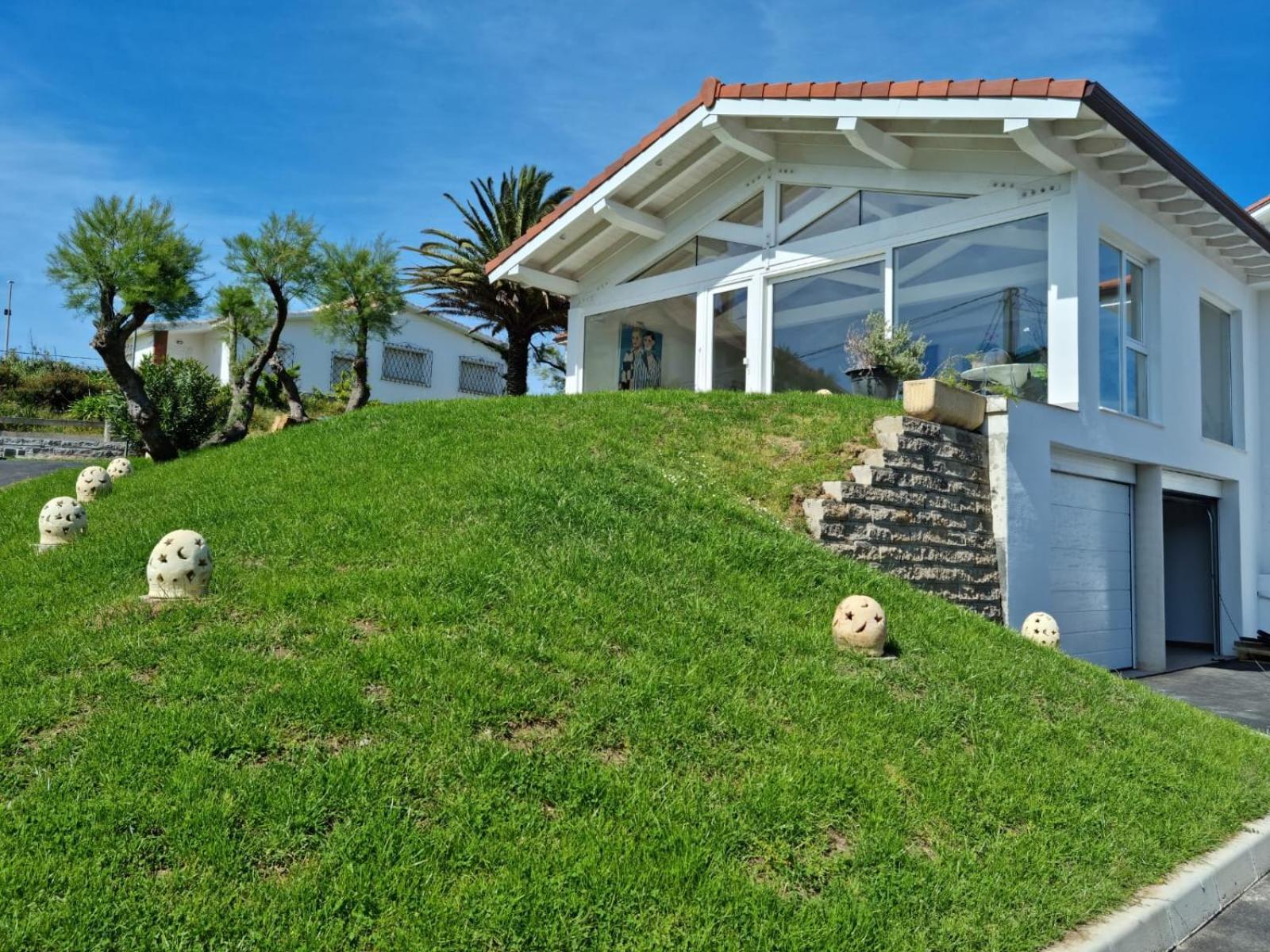 Playa Joyel Family Surf House Villa